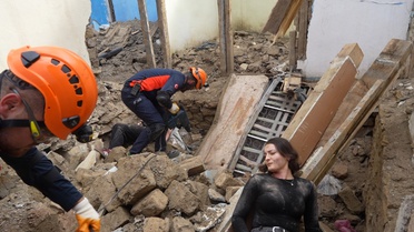 Gümüşhane Kelkit'te 6,9'luk deprem tatbikatında 15 kişi kurtarıldı