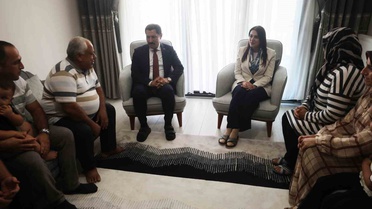 Hatay Valisi Masatlı, Cumhuriyet Mahallesi'nde yaşamın yeniden başladığını söyledi