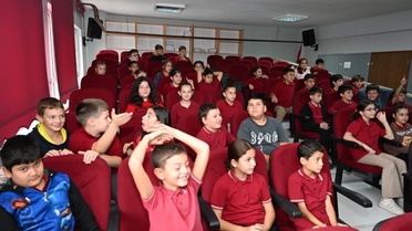 Kartepe Derbent Ata İlkokulu'nda TÜBİTAK 4009 destekli bilim şenliği düzenlendi