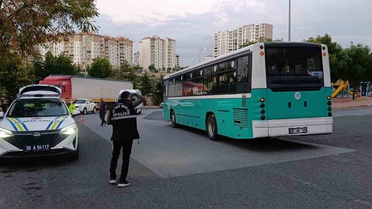 Kayseri Kocasinan'da halk otobüsünün altında kalan 10 yaşındaki çocuk öldü