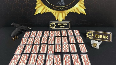 Malatya'da sokak satıcıları operasyonunda 2 şüpheli tutuklandı, bin 299 hap ele geçirildi