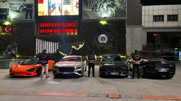 Soruşturmada tutuklanan Yarız'ın 5 lüks aracı 4 kişiye 26 bin 280 liraya devredildi
