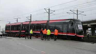 Samsun'a 12 yeni tramvaydan üçüncüsü ulaştı
