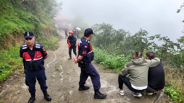 Trabzon Ortahisar'da heyelanda beton kırma işi yapan 1 kişi toprak altında kaldı