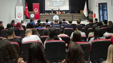 Kayseri'de voleybol kulüplerine yeni kurallar anlatıldı, altyapı kuraları çekildi