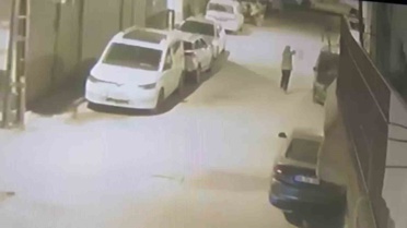 Adana'da iki araca silahlı saldırı yapan 2 şüpheli 45 saatlik görüntüyle yakalandı