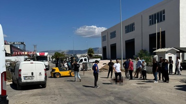 Antalya Manavgat'ta 17 yaşındaki motosiklet sürücüsü forkliftin ataşmanına çarparak öldü