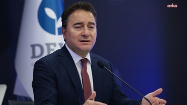 Babacan emekli polisin intiharı için 'sadaka değil' diyerek iktidara seslendi