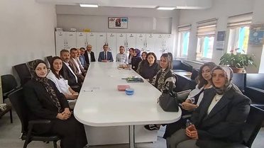 Bayburt Milli Eğitim Müdürü Kahraman, iki lisede öğretmenlerle görüştü