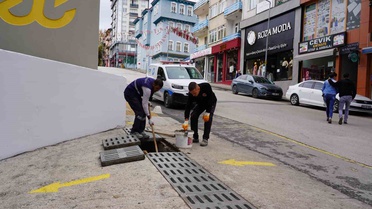 Bilecik Belediyesi mazgalları temizledi, yağışta oluşabilecek sorunları giderdi