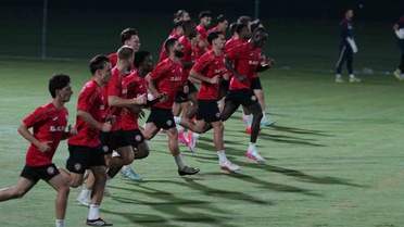 Çorum FK Teknik Direktörü Burak Yılmaz, Antalya kampında ilk antrenmanına çıktı