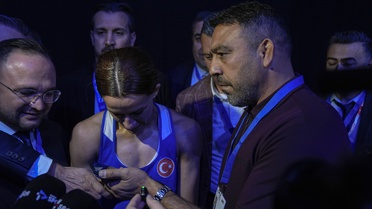 Cumhurbaşkanı Erdoğan, Avrupa şampiyonu milli boksör Hatice Akbaş'ı tebrik etti