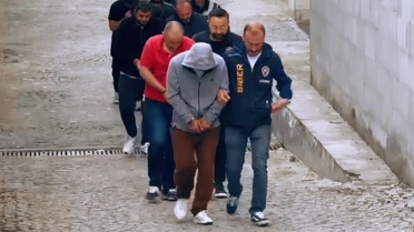 Edirne'de MASAK analiziyle yasa dışı bahis operasyonunda 13 şüpheli tutuklandı