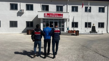 Eskişehir'de silahla yağmadan 47 yıl hapis cezasıyla aranan şahıs yakalandı