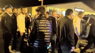 Hakkari Yüksekova'da kafa kafaya çarpan ticari araçlarda 3 kişi yaralandı