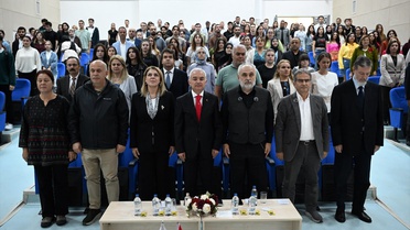 Teoman Duralı, KLÜ'deki konferansta Felsefe Bölümü'nün kuruluşuna katkılarıyla anıldı