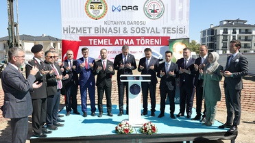 Kütahya'da baro binası ve sosyal tesisin temeli Kahveci'nin katılımıyla atıldı
