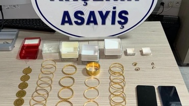 Manisa Kırkağaç'ta kendini polis diye tanıtan kişiler 6 milyon TL'lik ziyneti aldı