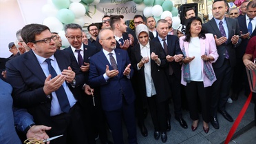 Bülent Turan, Manisa Turgutlu'daki silahlı saldırı sonrası ailelere uyarıda bulundu