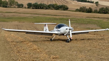 Tekirdağ'da tarlaya zorunlu iniş: Eğitim uçağında motor arızası, pilotlar sağlıklı