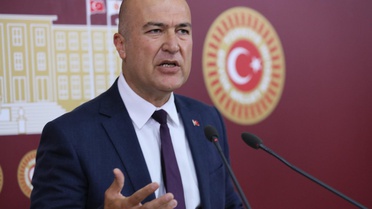 Murat Bakan, AYM önünde intihar eden emekli polis için İçişleri'ne sorular yöneltti