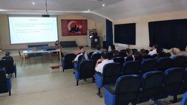 Nazilli RAM, Sultanhisar'da rehber öğretmeni olmayan okul idarecilerini bilgilendirdi