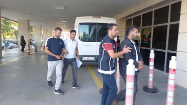 Manisa'da yabancıyı 70 bin liraya getiren 2 şüpheli Salihli'de yakalandı