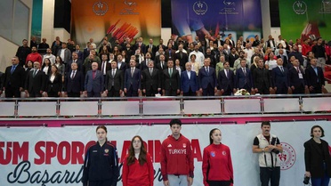 Samsun'da 52 ülkeden 606 sporcunun katıldığı Flöre Dünya Kupası başladı