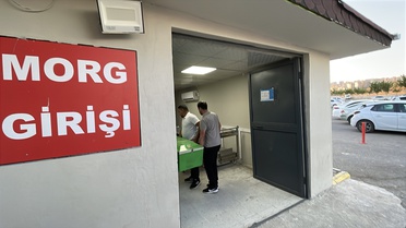 Şanlıurfa Devteşti'de 3 katlı inşaatın en üst katından düşen Karadağ (33) vefat etti.