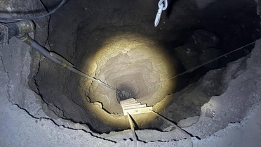 Şanlıurfa Eyyübiye'de jandarma, evde 25 metre çukur kazan 2 şüpheliyi yakaladı