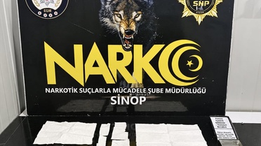 Sinop'ta narkotik ekiplerinin uyuşturucu operasyonunda 2 zanlı tutuklandı