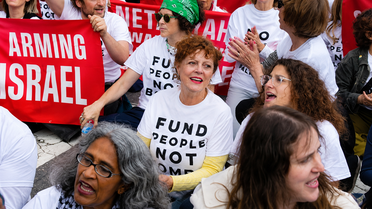 Susan Sarandon dahil 103 kişi New York'ta Netanyahu protestosunda gözaltına alındı