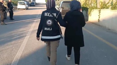 TOKİ arsası dolandırıcılığında 17 kişiyi 90 milyon TL dolandıran 8 şüpheli yakalandı