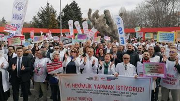 TTB, muayenehanelerdeki tek çalışan sınırının kaldırılması için Bakanlığa başvurdu