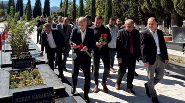 TÜRK-İŞ Genel Başkanı Ergün Atalay, Soma Maden Şehitliği'ni ziyaret etti