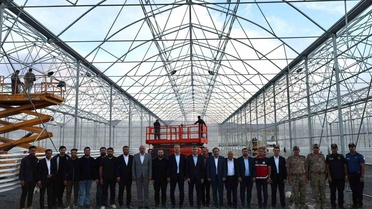 Ağrı Valisi Önder Bozkurt, Diyadin jeotermal sera OSB'de süren çalışmaları inceledi