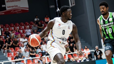 Aliağa Petkimspor, Yukatel Denizli Basket'i 85-81 yenerek sezona galibiyetle başladı