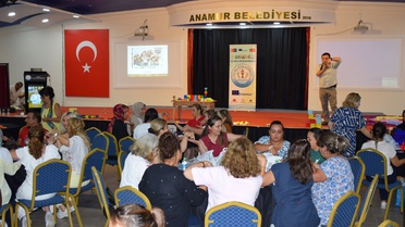 Anamur'da oyun temelli öğrenme konferansında öğretmenler uygulamaları deneyimledi