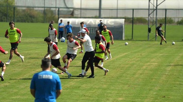 Çorum FK, Antalya'da günün ilk antrenmanını Burak Yılmaz'la yaptı