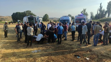 Diyarbakır'da Fisovası mevkisinde devrilen otomobilde 4'ü çocuk 9 kişi yaralandı