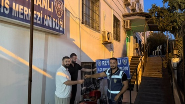 Hatay Reyhanlı'da çalınan motosiklet sahibine teslim edildi, 2 şüpheli gözaltına alındı