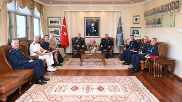 İngiltere Hava Kuvvetleri Komutanı Smyth, Hava Kuvvetleri Karargahı'nı ziyaret etti