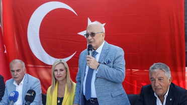 İYİ Parti Genel Başkan Yardımcısı Sayan, Mersin'de partililerle bir araya geldi