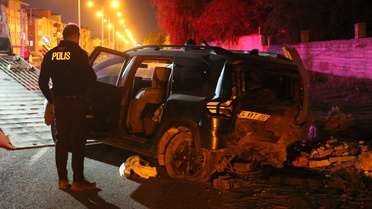 Kars'ta iki otomobilin karıştığı kazada 4 kişi yaralanarak hastaneye kaldırıldı