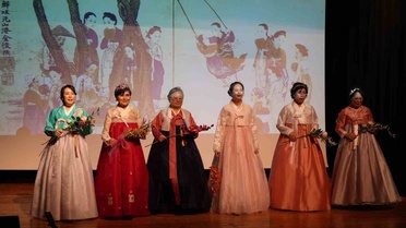 Kastamonu'da Güney Kore'nin geleneksel Hanbok defilesi vatandaşlarla buluştu
