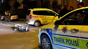 Kütahya Tavşanlı'da hafif ticari araçla çarpışan motosiklette 1 kişi yaralandı