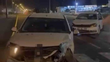 Mardin Nusaybin'de iki otomobil çarpıştı, 3 yaralı hastaneye kaldırıldı