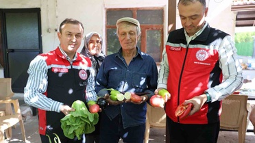 Muğla Menteşe'de yayla kavunu ile ata tohumu sebzelerin hasadı yapıldı.