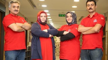 Öğretmen ailesinin sohbeti ödüllü yapay zeka projesine dönüştü