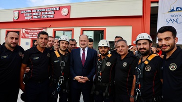 Şanlıurfa'da itfaiye 17 istasyona çıkarıldı, Karaköprü ve ŞUAK binaları açıldı